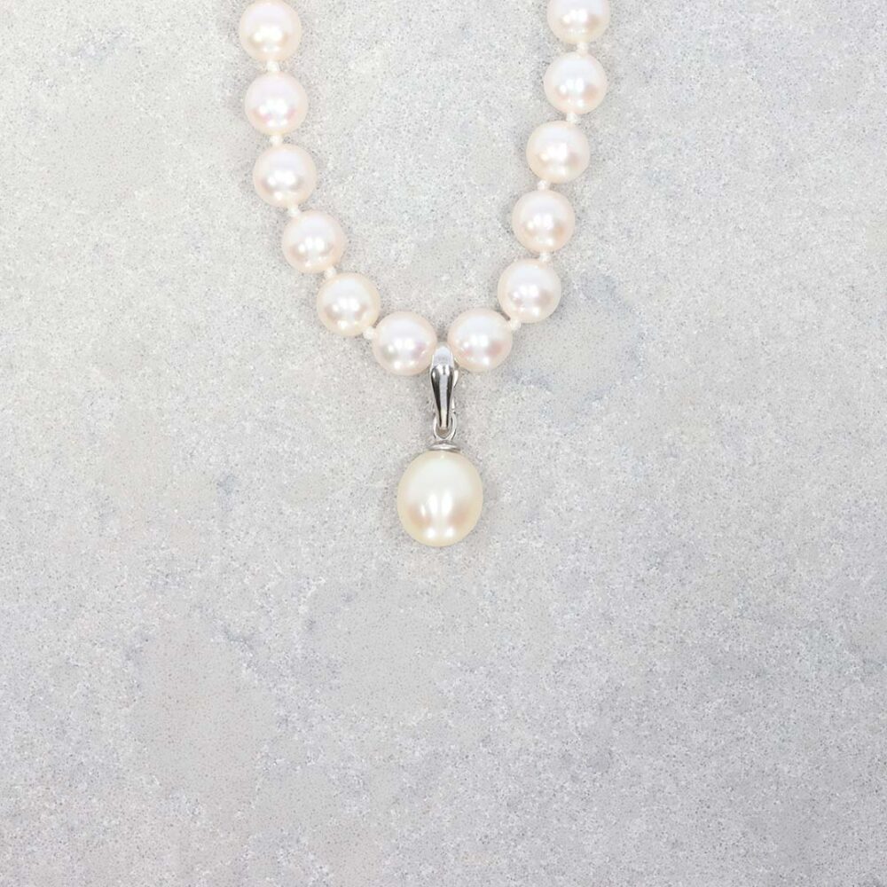 Margit Cultured Pearl White Gold Enhancer Heidi Kjeldsen Jewellery P1663 still