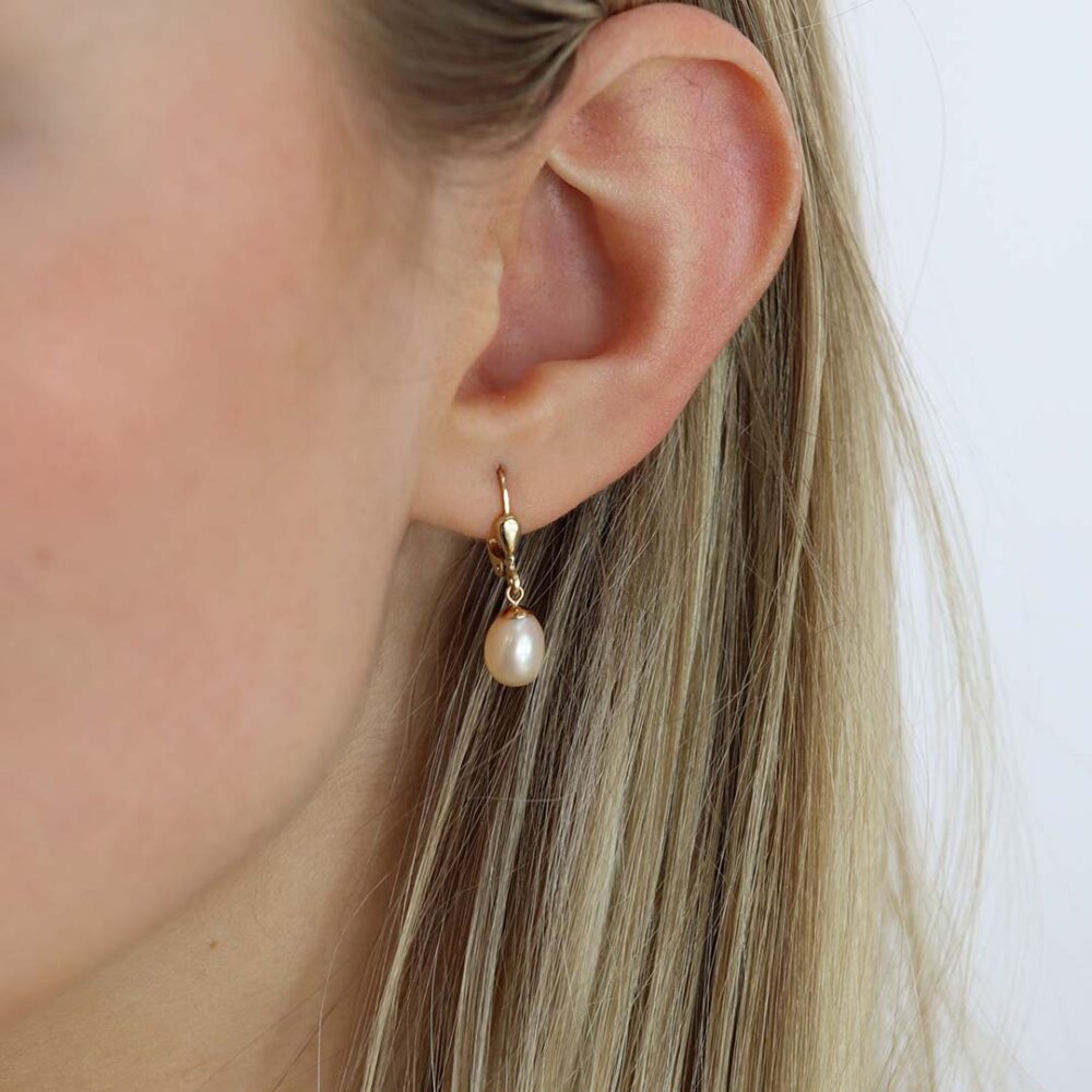 Margit Peach Pearl Drop Earrings Heidi Kjeldsen Jewellers ER6049