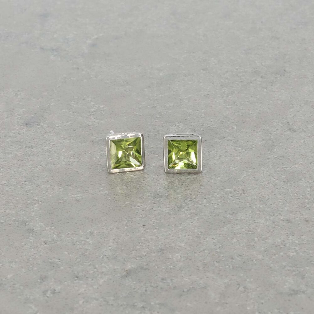 Nanna Peridot and White Gold Rubover Set Earrings Heidi Kjeldsen Jewellery ER6034 still