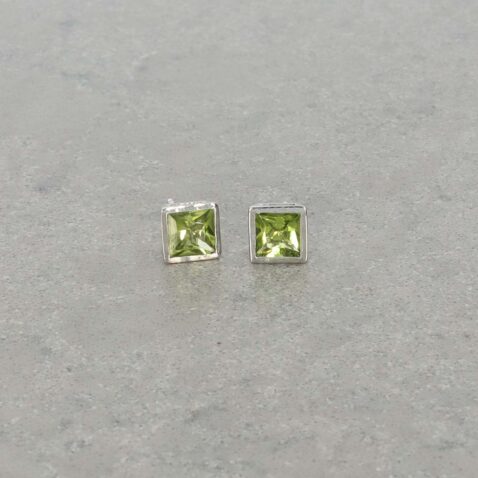 Nanna Peridot and White Gold Rubover Set Earrings Heidi Kjeldsen Jewellery ER6034 still