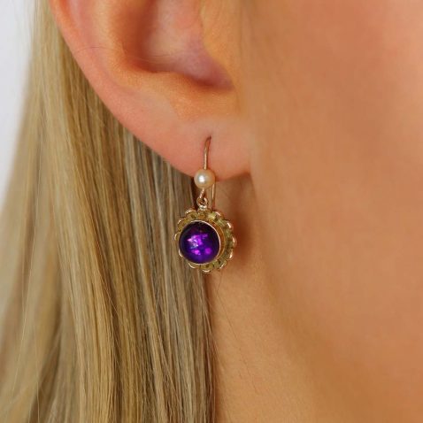 Viola Cultured Pearl and Amethsyt Drop Earrings Heidi Kjeldsen Jewellery ER6091 model