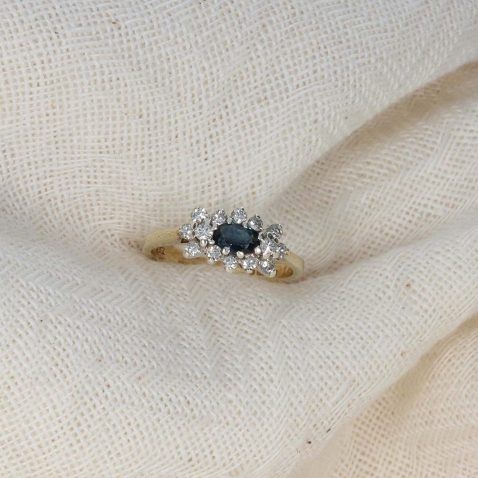 Clara Preloved Sapphire and Diamond Cluster Ring Heidi Kjeldsen Jewellery PLR0014 still