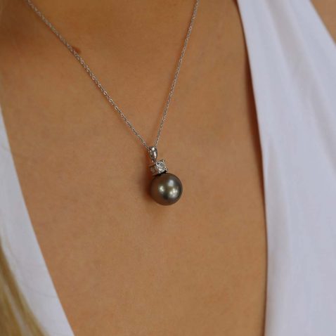 Grete Tatihan Pearl Diamond Drop Pendant Heidi Kjeldsen Jewellery P1762 model