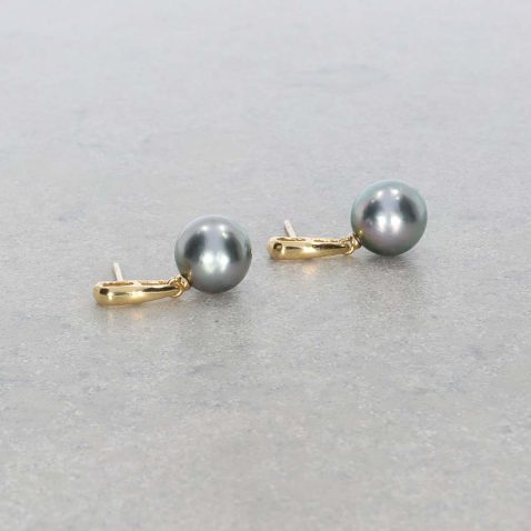 Grete Tatihan Pearl Drop Earrings Heidi Kjeldsen Jewellery ER6085 still