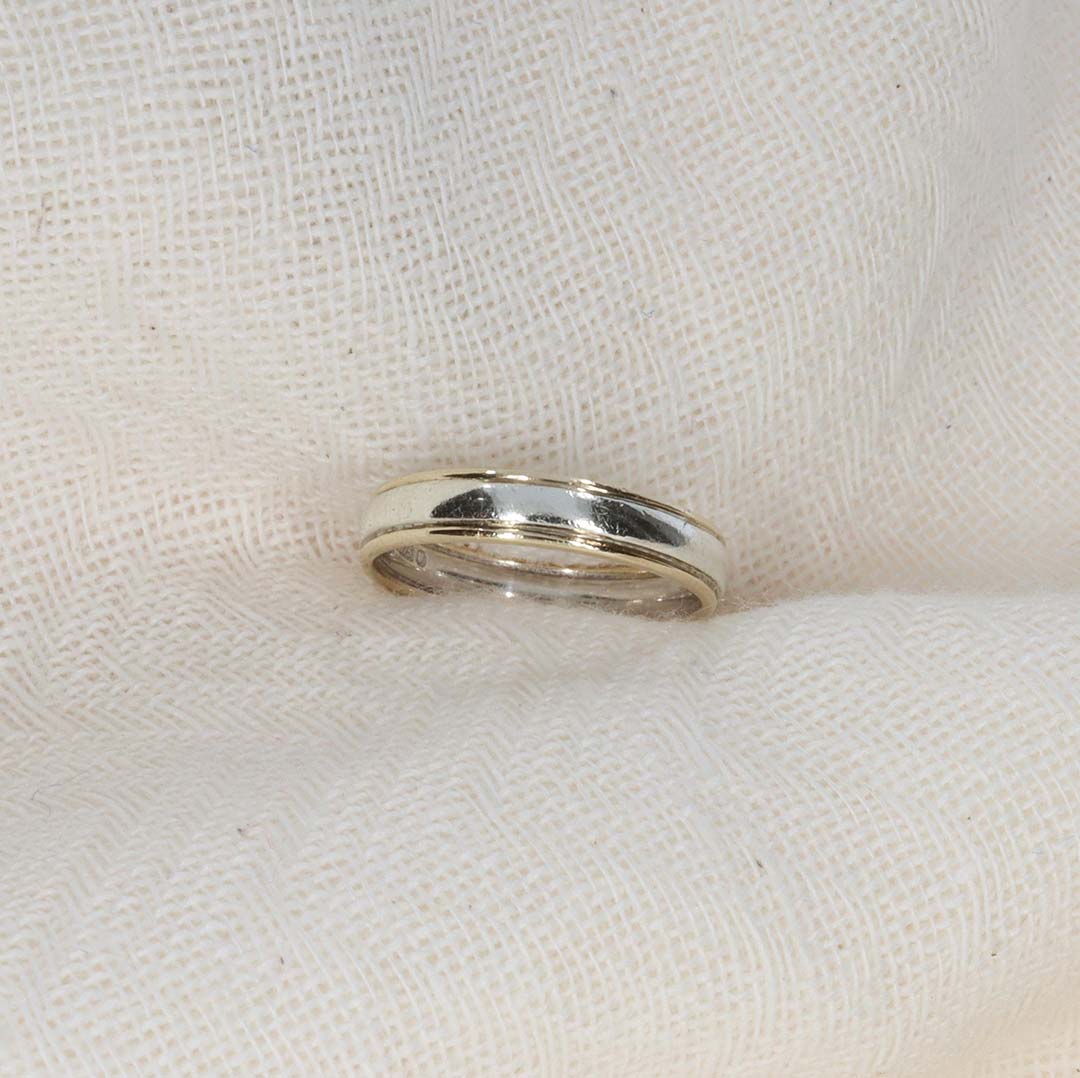 Clara Preloved 9ct Wedding Ring Heidi Kjeldsen Jewellery PLR0015 still